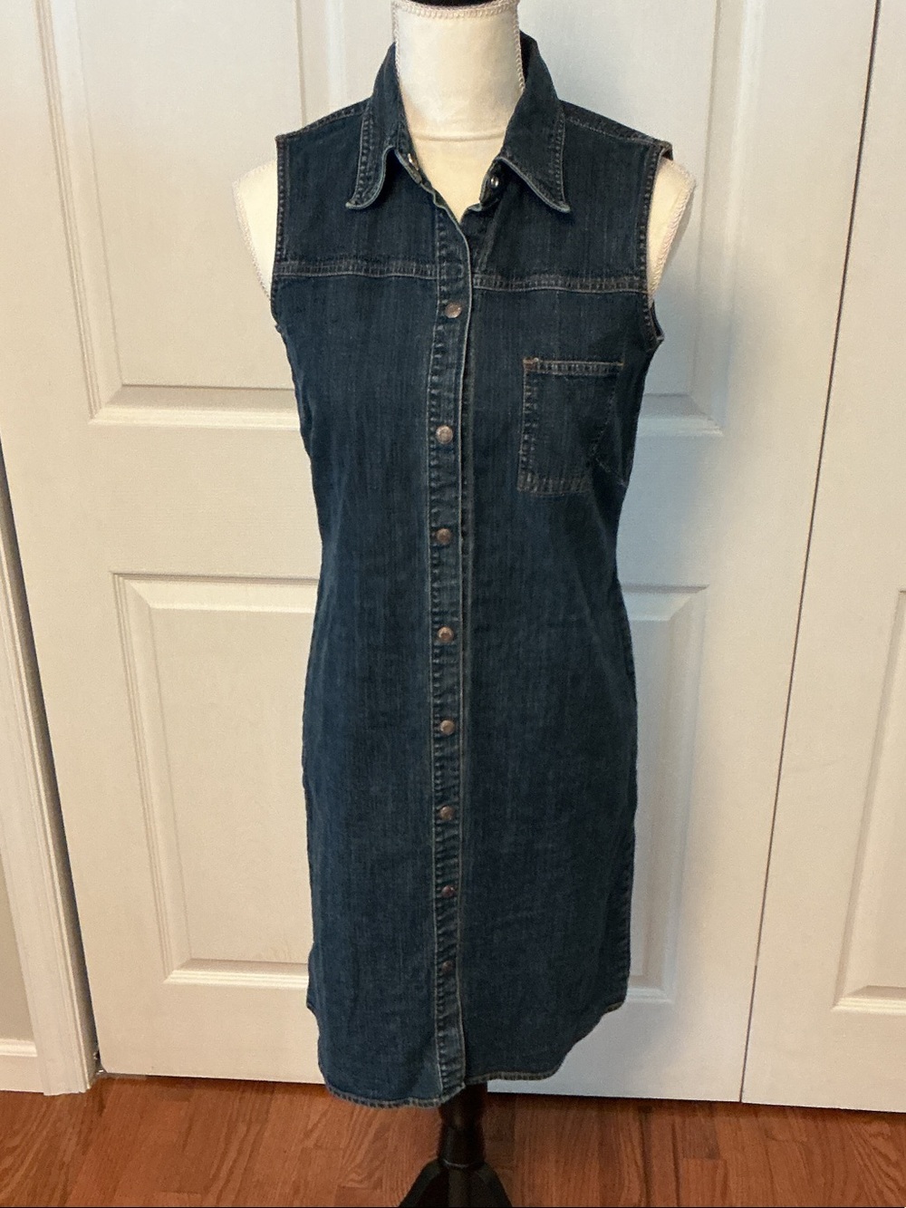 Sleeveless Denim Button-Front Dress in Dark Blue